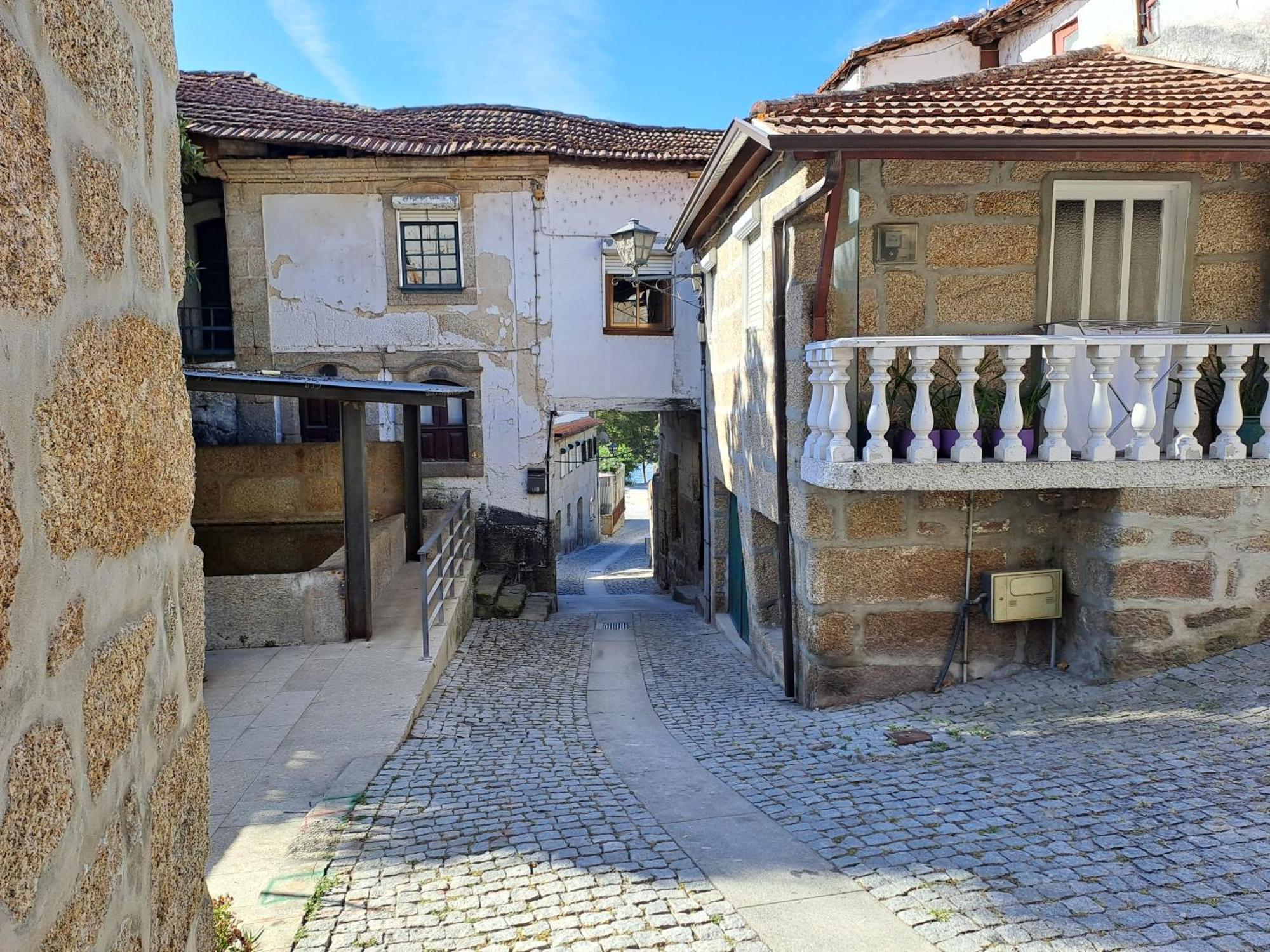 Ferienwohnung Burguesinha Al Entre-Os-Rios Exterior foto